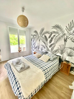 Superbe appartement au calme avec parking gratuit.